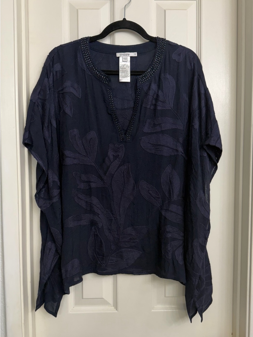 7162 Chico's Dark Navy Floral Jacquard Beaded V-Neck Tunic Coverup Poncho